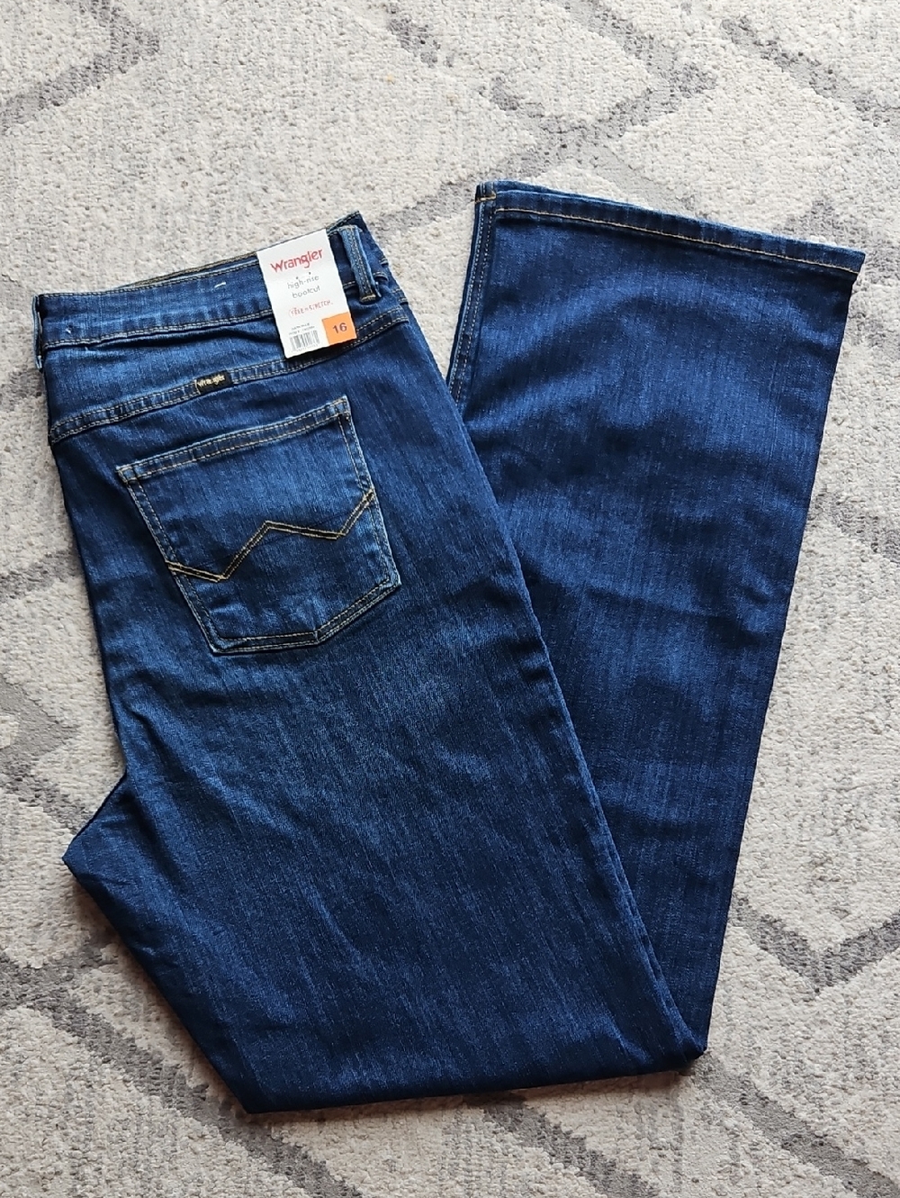 NEW! Wrangler Dark Blue Wash High Rise Bootcut Jeans Multiple Sizes - Picture 8 of 14